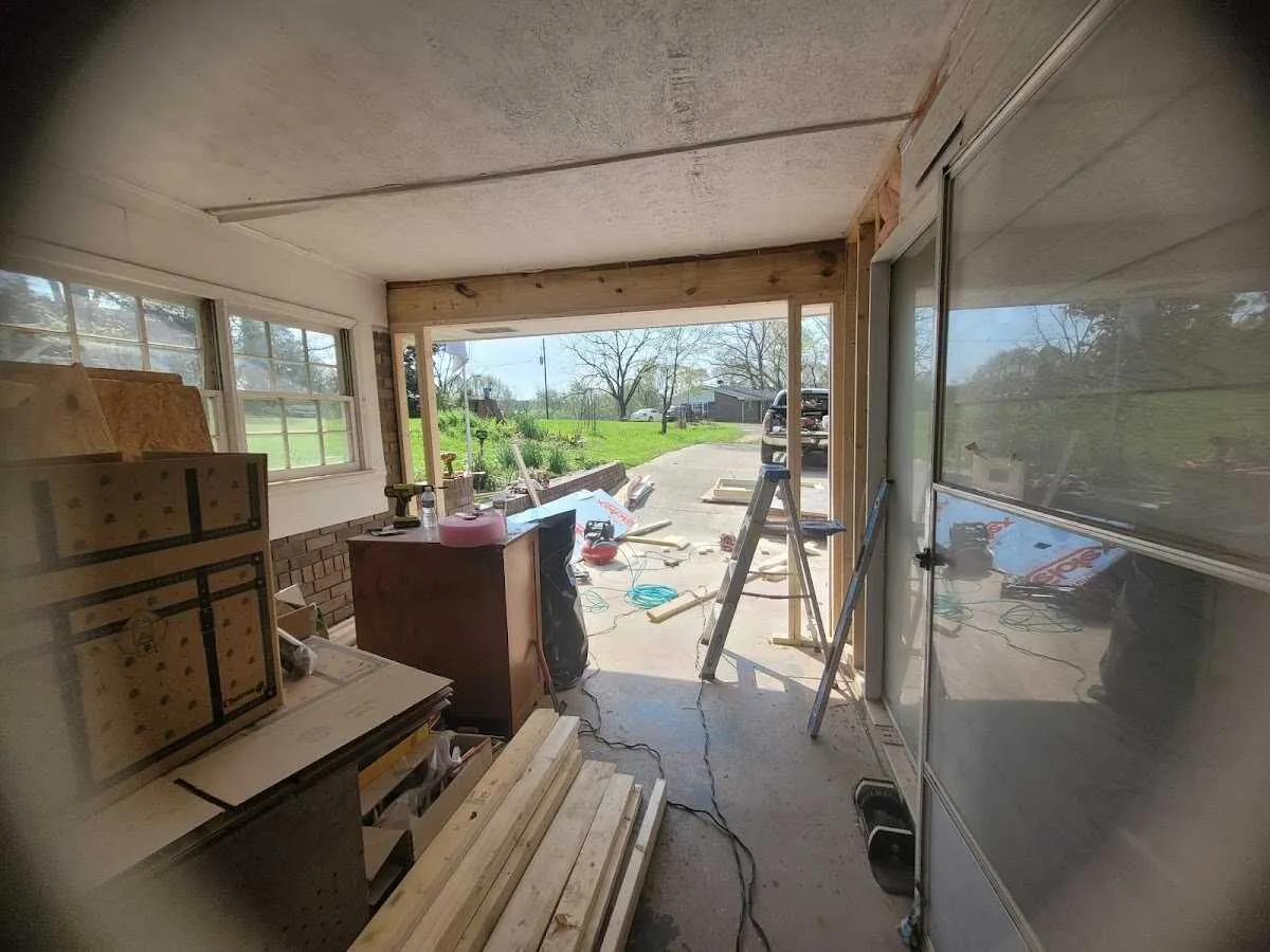 Air movers and dehumidifier for Drying & Dehumidification in Round Rock